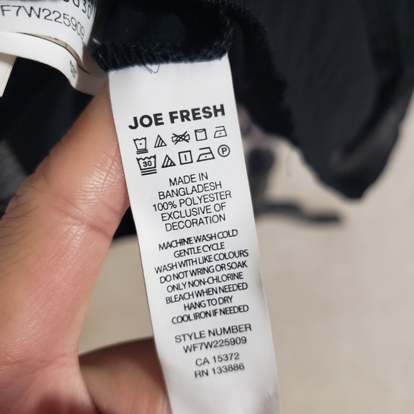 3/$15 Joe fresh sheer tunic blouse with pattern - Picture 4 of 4